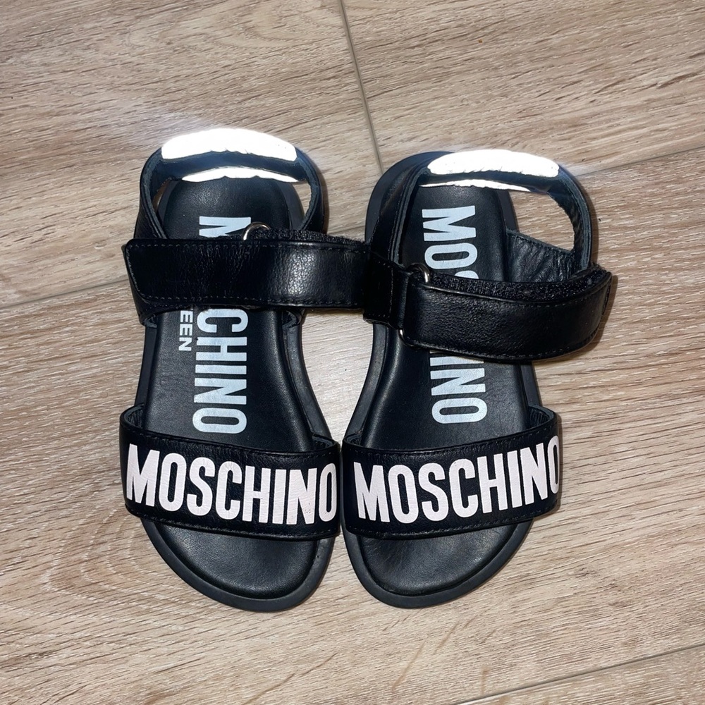 Perfect condition Mosschino Toddler shoes (2-4)